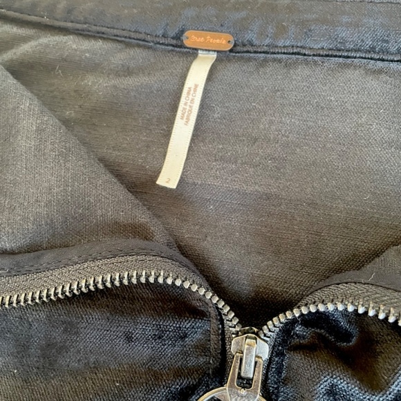 Free People A-line Black‎ Velvet Zip Front Mini Skirt size 2 - Picture 10 of 10